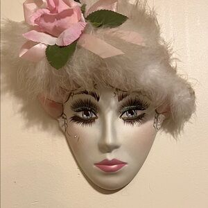 Elegant Pink and white mask